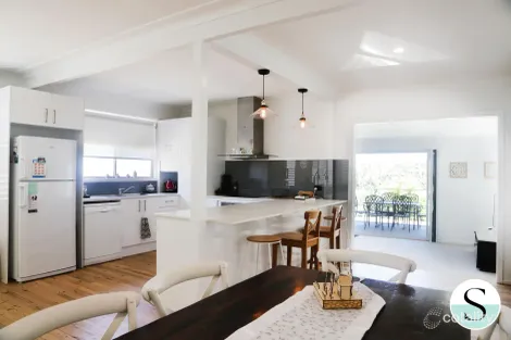 Property photo of 58 Ocean View Parade Caves Beach NSW 2281