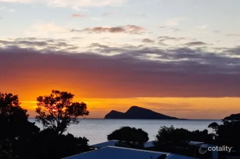 Property photo of 9 Roseric Crescent Hideaway Bay QLD 4800