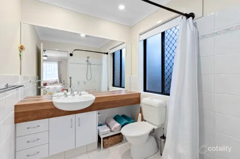 Property photo of 37 The Estuary Coombabah QLD 4216