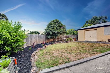 Property photo of 10 Poorinda Rise Narre Warren VIC 3805