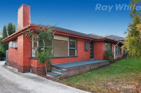 15 Paris Ave, Croydon South, VIC 3136