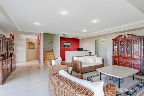 Property photo of 1 Chevron Rise Highland Park QLD 4211