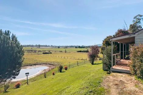 32 EBDEN ST, CARLSRUHE, VIC 3442
