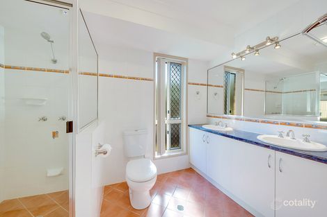 Property photo of 3 Hill View Place New Auckland QLD 4680