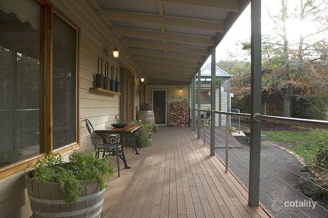 1 Dunne Rd, Bullengarook, VIC 3437