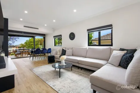 Property photo of 10 Farnham Avenue Roselands NSW 2196