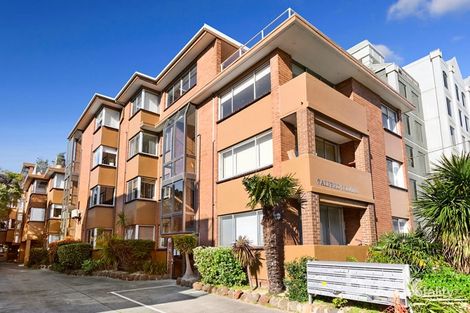 18/7 Alfred Sq, St Kilda, VIC 3182