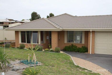 4 Luke Ct, Lakes Entrance, VIC 3909