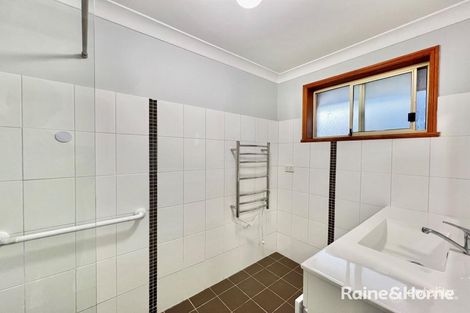 Property photo of 2/46 Boyd Street Kelso NSW 2795