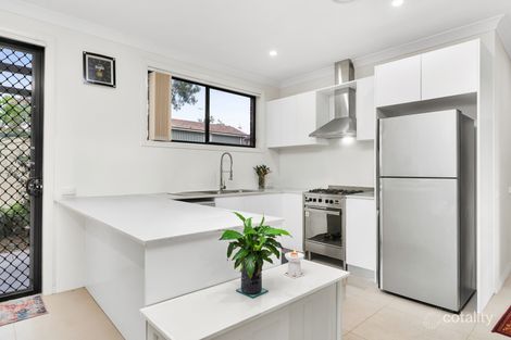 Property photo of 5/8-12 Cumberland Road Ingleburn NSW 2565