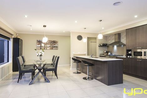 Property photo of 58 Twain Way Fraser Rise VIC 3336