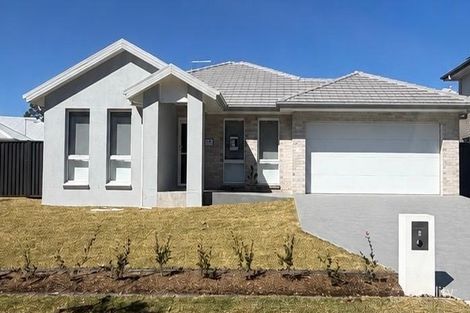 Property photo of 5 Fahey Crescent Appin NSW 2560