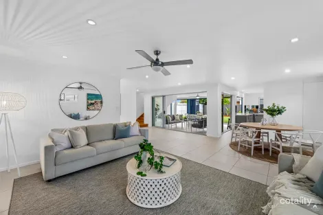 Property photo of 27 Currawan Street Warana QLD 4575