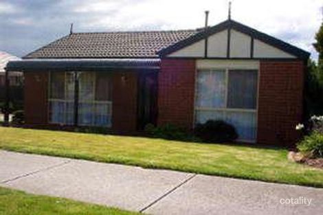 Property photo of 15 Earnshaw Drive Carrum Downs VIC 3201