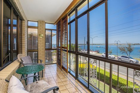 Property photo of 2/254 Marine Parade Labrador QLD 4215