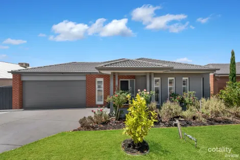 4 Highgrove Dr, Pakenham, VIC 3810