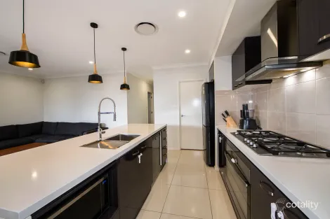Property photo of 46 Flotilla Circuit Jordan Springs NSW 2747