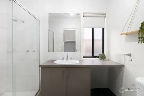 Property photo of 103 Wurrook Circuit North Geelong VIC 3215