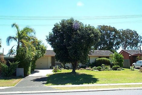 3 Cambria St, Kallaroo, WA 6025