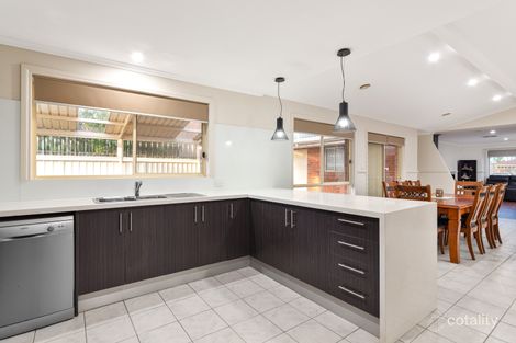 Property photo of 3 Phoenix Court Roxburgh Park VIC 3064