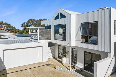 2/82 Fischer St, Torquay, VIC 3228