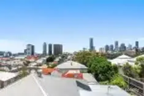 Property photo of 178 Kennigo Street Spring Hill QLD 4000