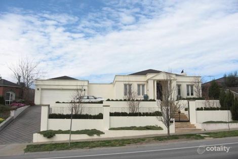 28 Fairholme Bvd, Berwick, VIC 3806