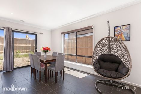 Property photo of 21 Riceflower Rise Wallan VIC 3756