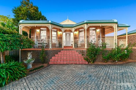 Property photo of 27 Edgbaston Circuit Berwick VIC 3806