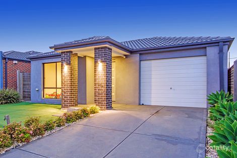 Property photo of 24 Fantail Crescent Williams Landing VIC 3027
