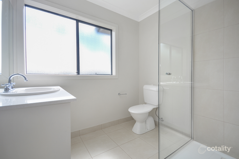 Property photo of 9 Ixora Crescent Manor Lakes VIC 3024