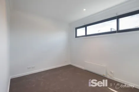 Property photo of 28 Grandia Crescent Keysborough VIC 3173