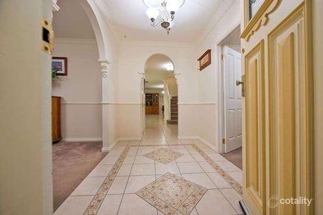 Property photo of 8 The Concourse Frankston South VIC 3199