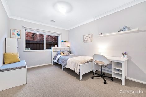 Property photo of 23 Tamarind Road Cranbourne North VIC 3977