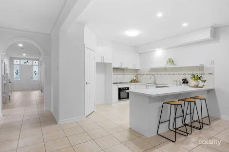 Property photo of 4 Lucetta Way Sydenham VIC 3037