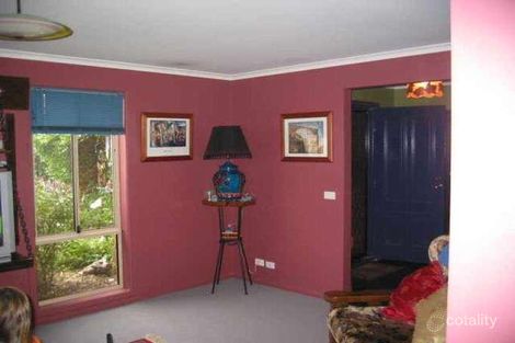 Property photo of 18 Gundaroo Square Werribee VIC 3030