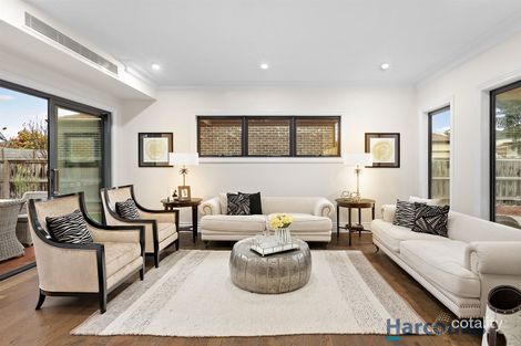 Property photo of 2/39 Delmore Crescent Glen Waverley VIC 3150