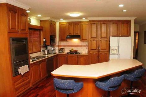 Property photo of 19 Hillview Place Berwick VIC 3806