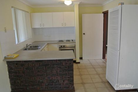 27 Parkside Dr, Thornlie, WA 6108