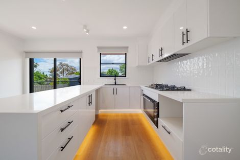 Property photo of 22 Hodgins Crescent Frankston North VIC 3200