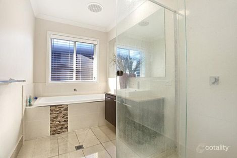 Property photo of 3 Mulla Avenue Jordan Springs NSW 2747