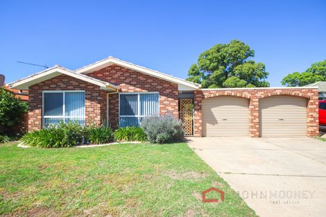 Property photo of 13 Yungana Place Glenfield Park NSW 2650