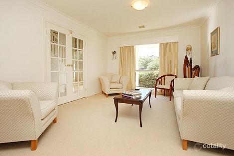 Property photo of 8 Woodhill Link Jerrabomberra NSW 2619