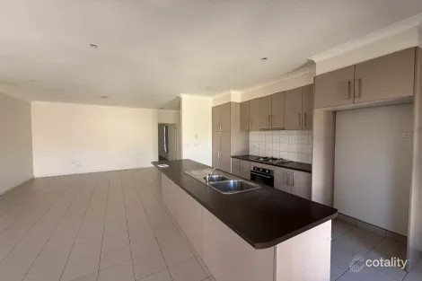 Property photo of 2/75 Ivanhoe Avenue St Albans VIC 3021