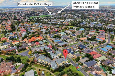 Property photo of 1/10 Stamford Grove Caroline Springs VIC 3023