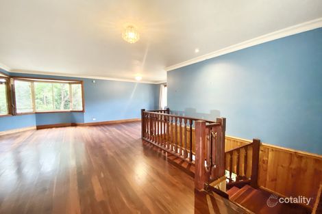Property photo of 13 Allumba Grove Cordeaux Heights NSW 2526