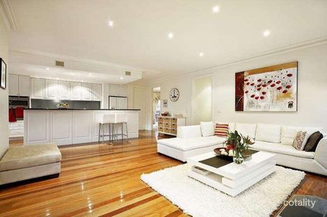 Property photo of 34 Walerna Road Glen Iris VIC 3146