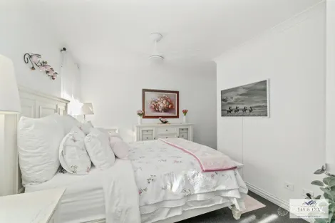 Property photo of 16 Positano Loop Dayton WA 6055