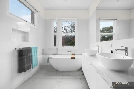 Property photo of 23 Ti-Tree Grove East Parkdale VIC 3195