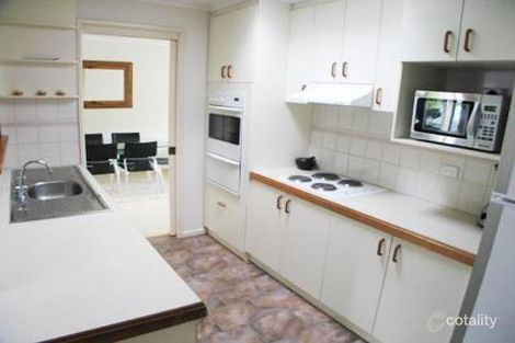 Property photo of 3 Telopea Crescent Lake Albert NSW 2650